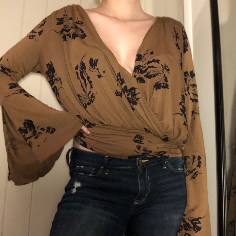 Free People V neck long sleeve blouse